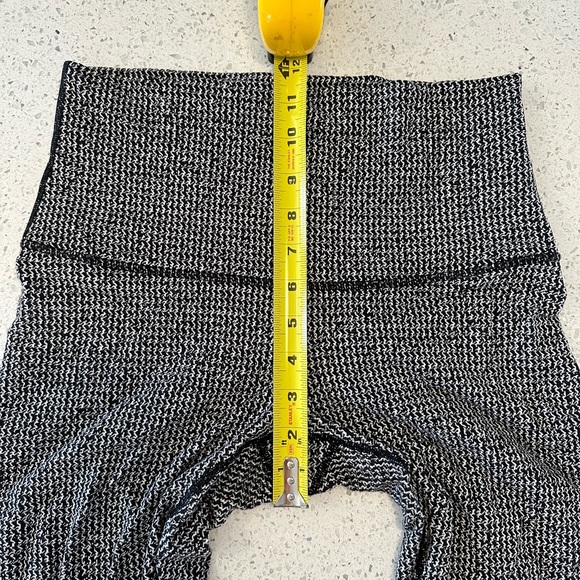 Lululemon Wunder Under High Rise Tight in Houndstooth - Picture 7 of 9